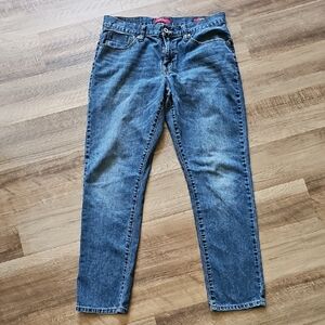 Guess Jean Medium rise tapered slim. MENS 34